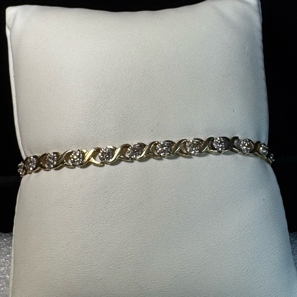 10KT Yellow Gold Diamond Tennis Bracelet